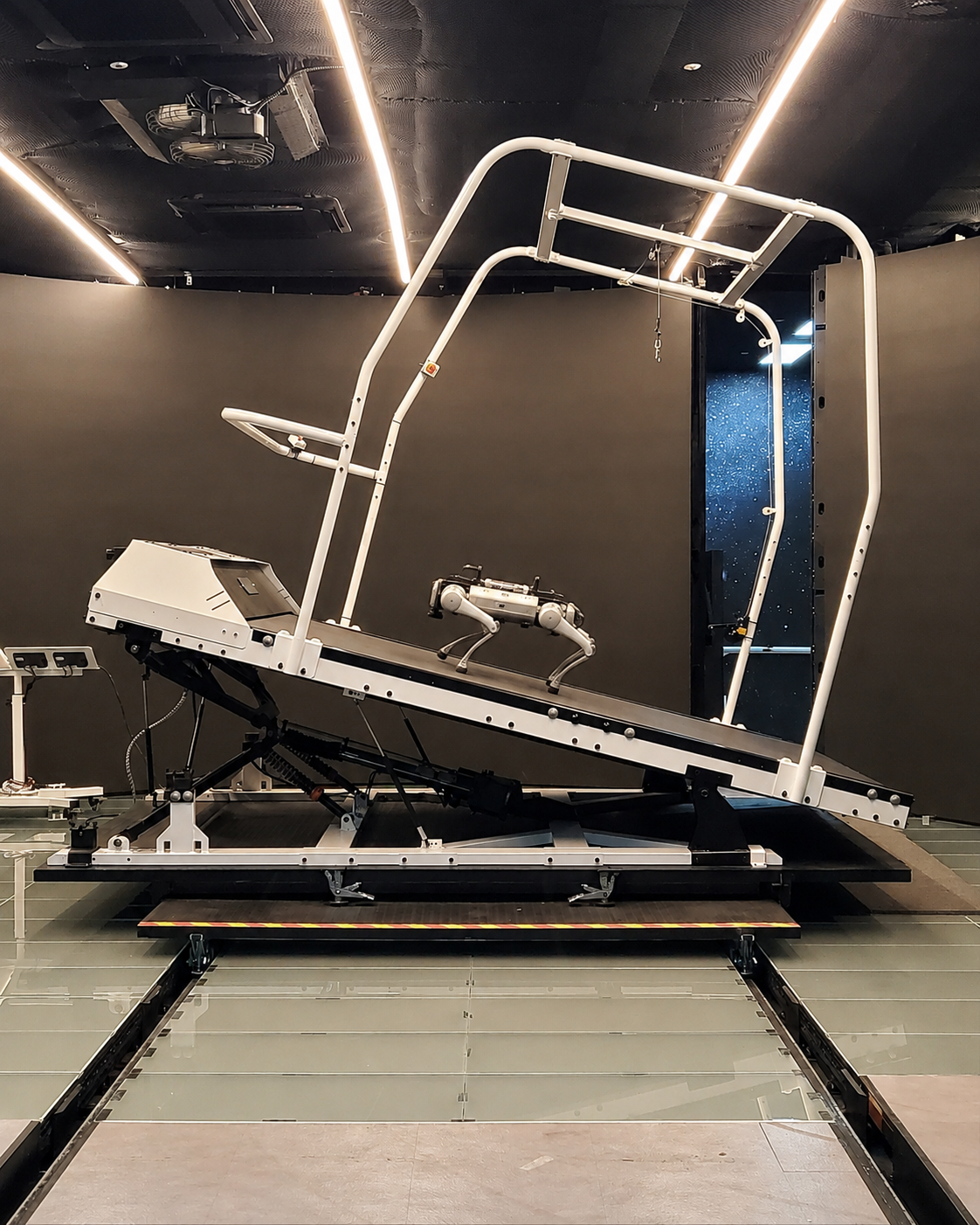 KIMSLAB KUT-2000i incline robotic locomotion test system