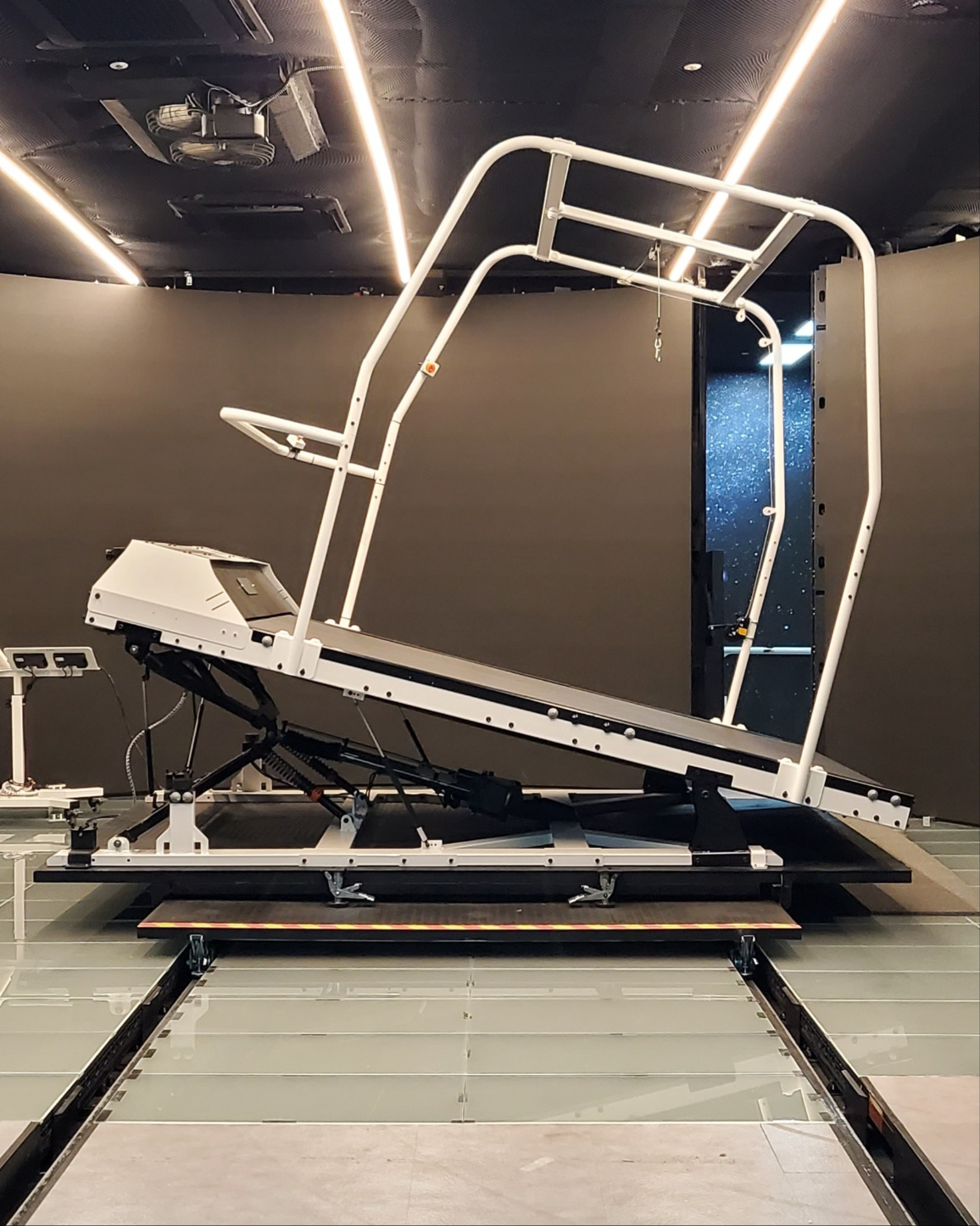 KIMSLAB KUT-2000i incline robotic locomotion test system