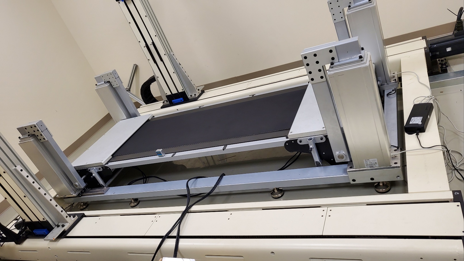 KAIST Mechanical Engineering Department Incline and Decline Walking Gait Analysis Research Platform